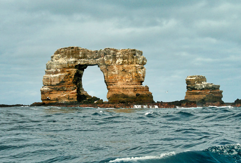 darwins-arch-darwin-island-galapagos-national-park